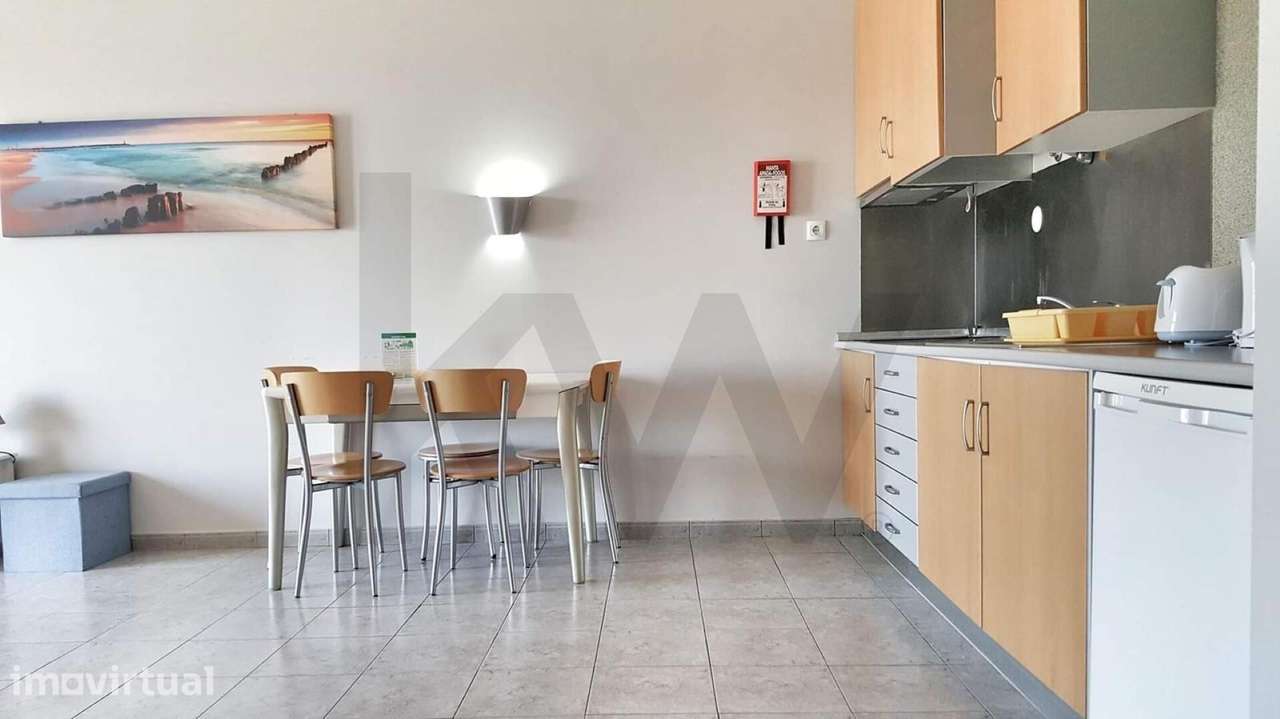 Apartamento T1, Condomínio Com Piscina, Garagem e Jardim Privado, Vist - Grande imagem: 5/21