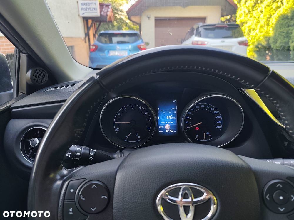 Toyota Auris - 8