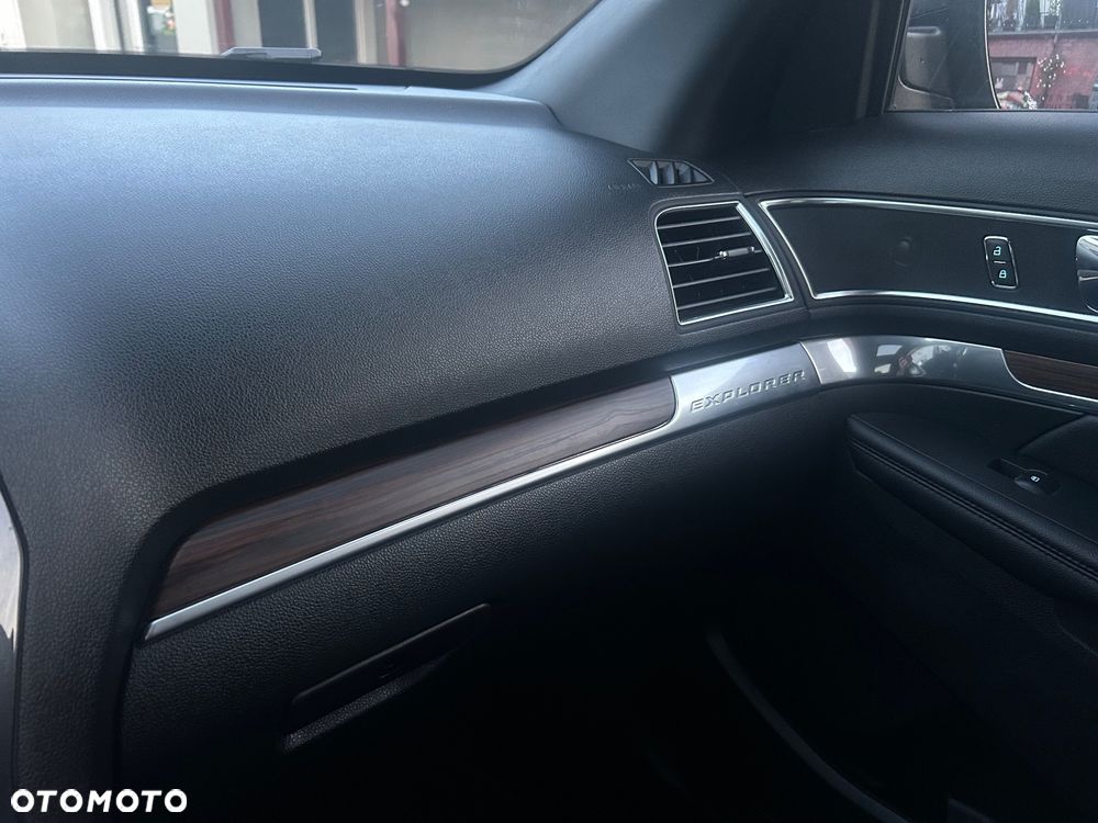 Ford Explorer - 23
