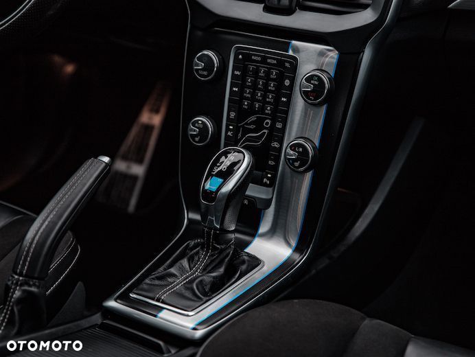 Volvo V40 T5 Drive-E R-Design Momentum - 12