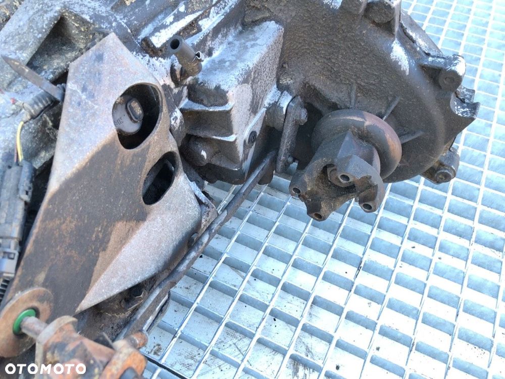 SKRZYNIA BIEGÓW  JEEP CHEROKEE (XJ) 1983 - 2001 4.0 i 135 kW [184 KM] benzyna 1991 - 2001 30-43LE - 8