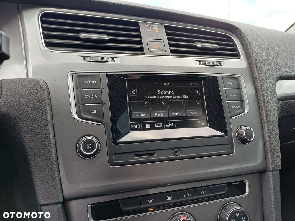 Volkswagen Golf - 17