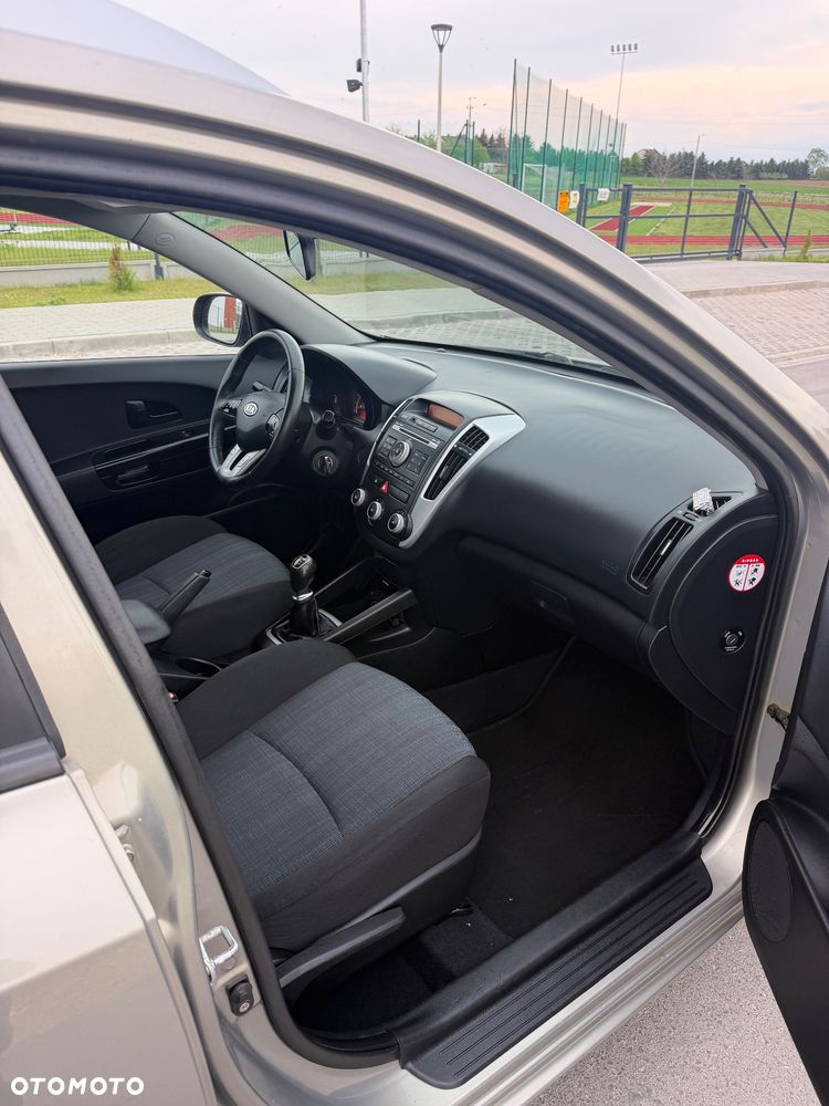 Kia Ceed 1.6 Crdi Comfort - 16