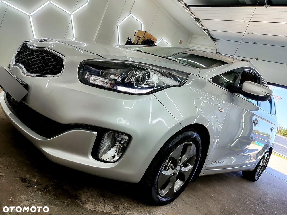 Kia Carens 1.7 CRDi M - 9