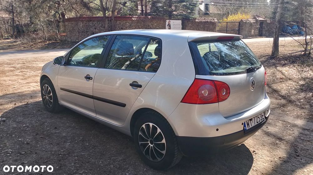 Volkswagen Golf - 5
