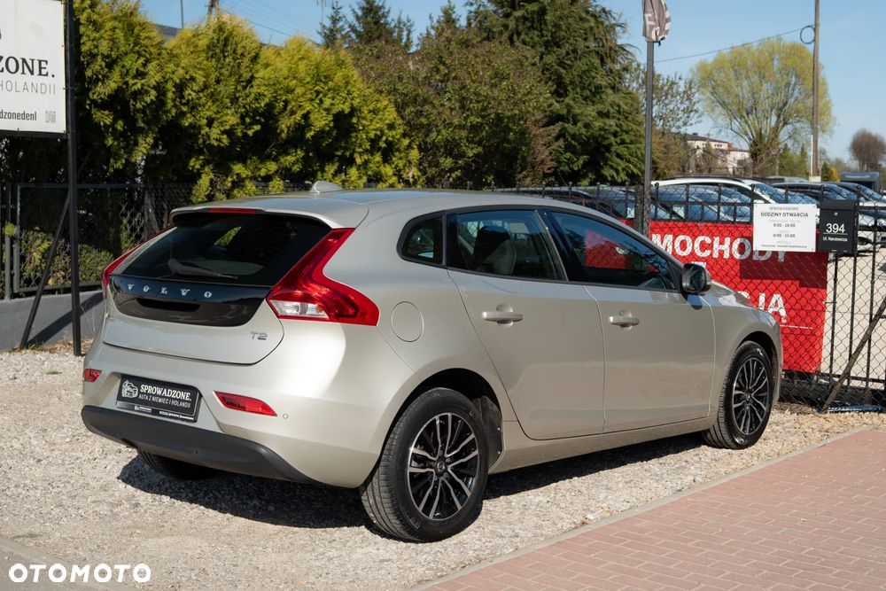 Volvo V40 T2 Drive-E Momentum - 27