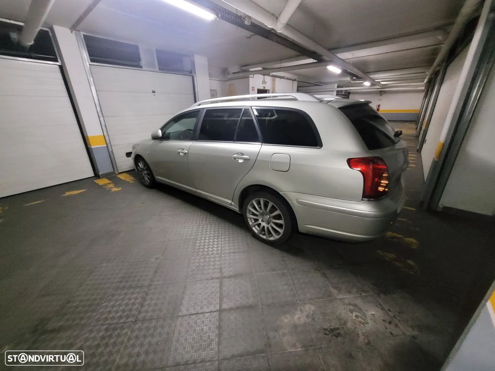 Toyota Avensis SW 2.2 D-4D Sol C/GPS - 2