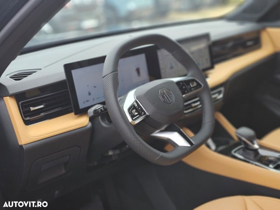 MG HS Luxury - 13