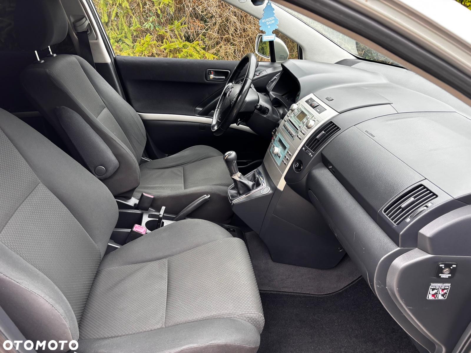 Toyota Corolla Verso 1.8 Gold 7os - 13