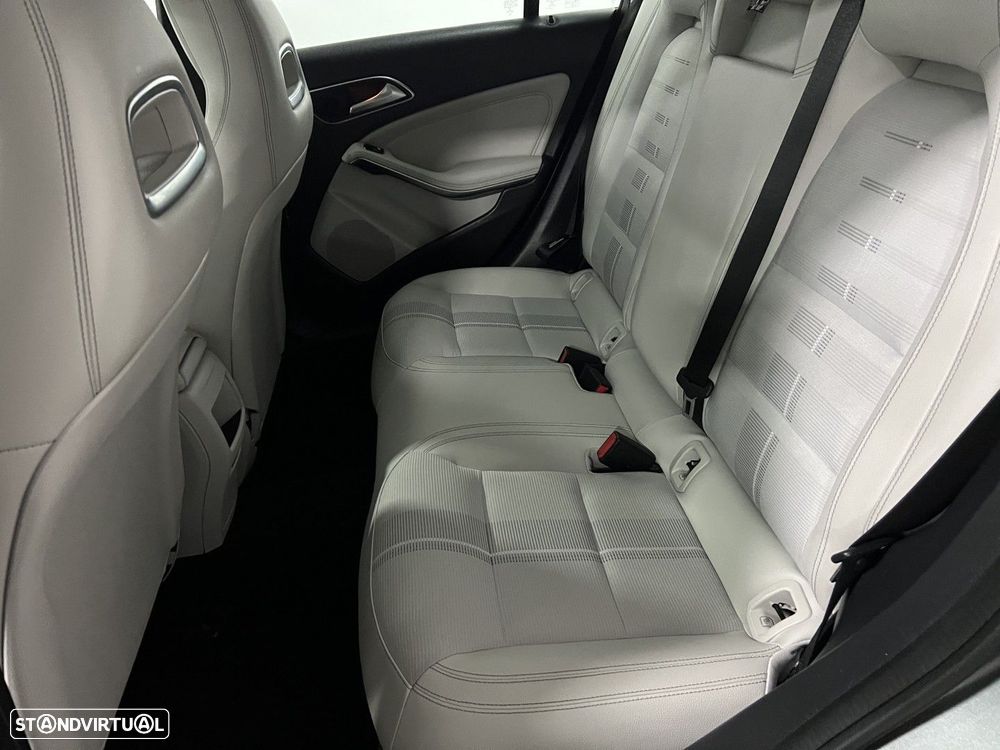 Mercedes-Benz CLA 200 d Shooting Brake Urban Aut. - 10