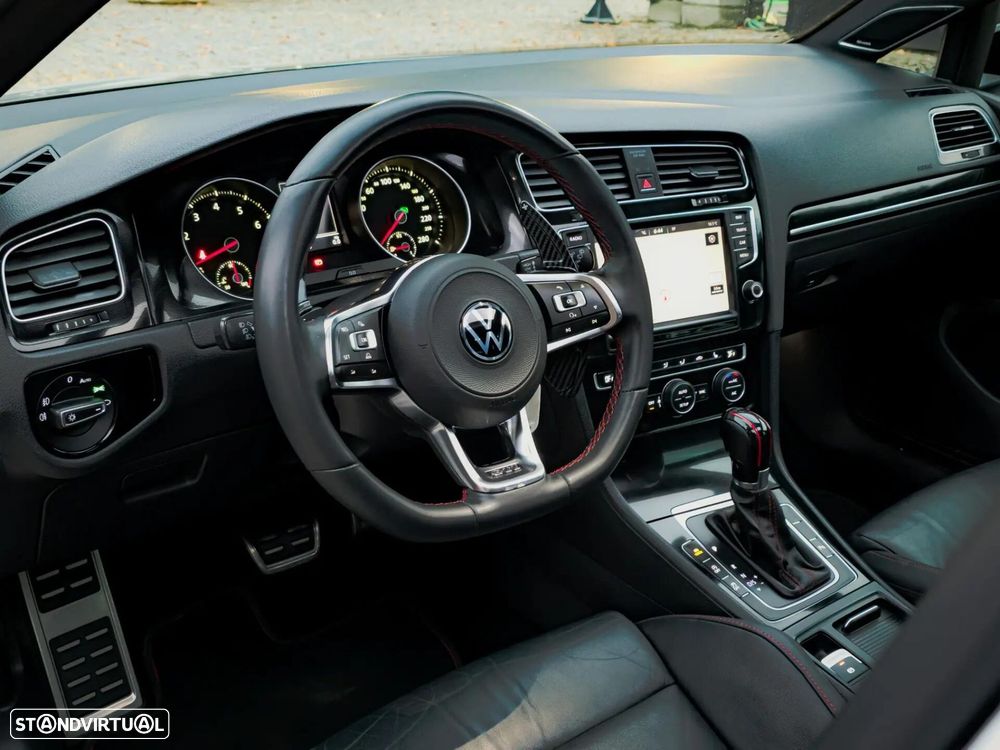 VW Golf - 15