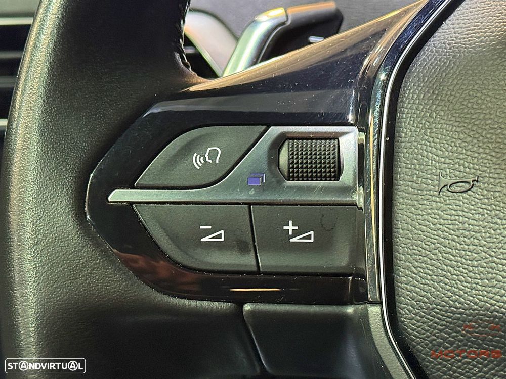 Peugeot 3008 1.2 PureTech Allure EAT8 - 22