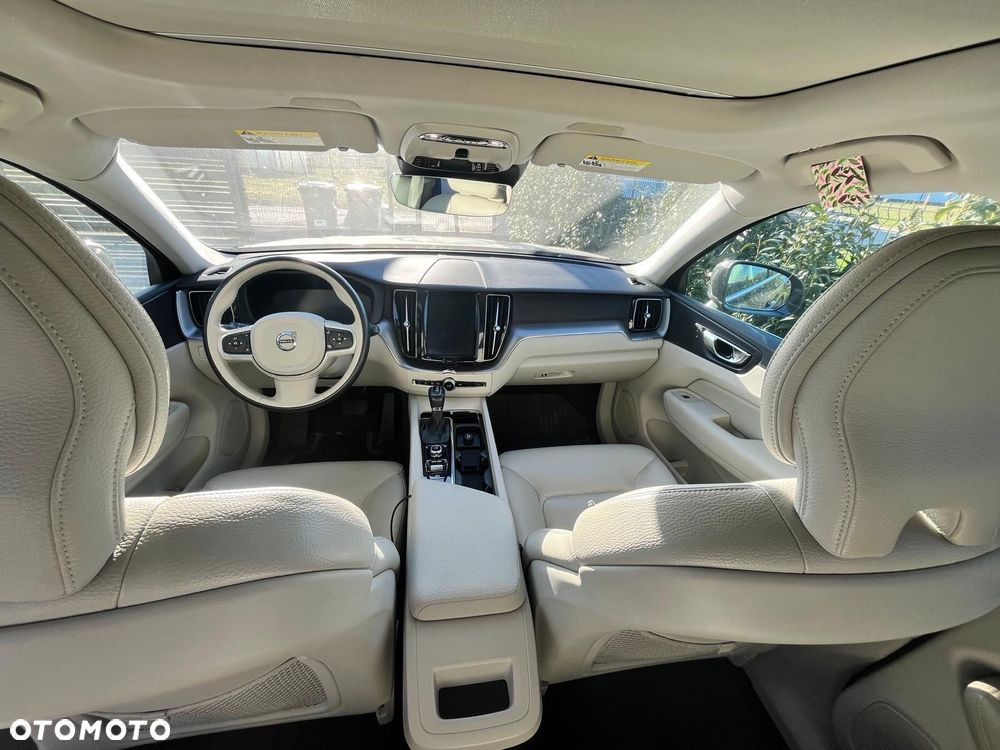 Volvo XC 60 T5 Momentum - 5
