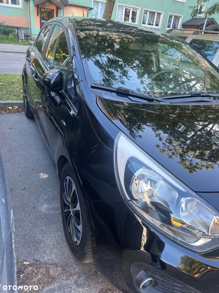 Kia Rio - 3