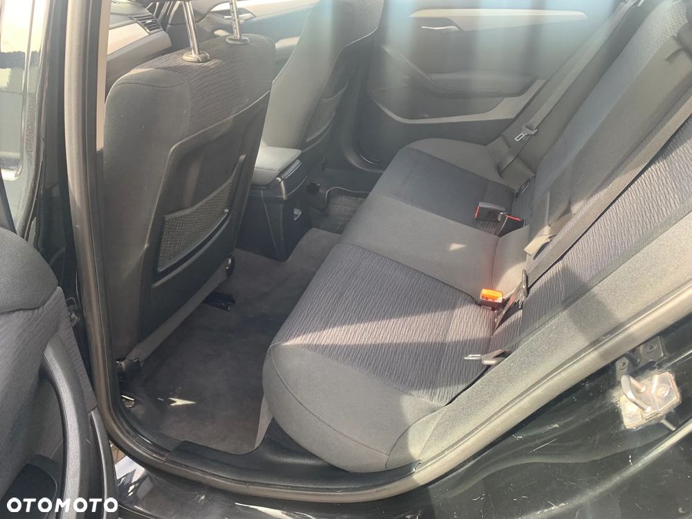 BMW X1 xDrive18d - 9