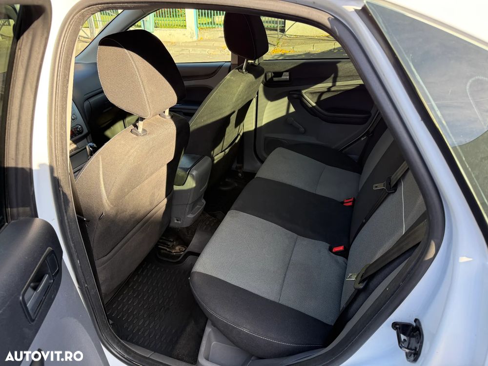 Ford Focus 1.6 TDCi Anniversary - 29