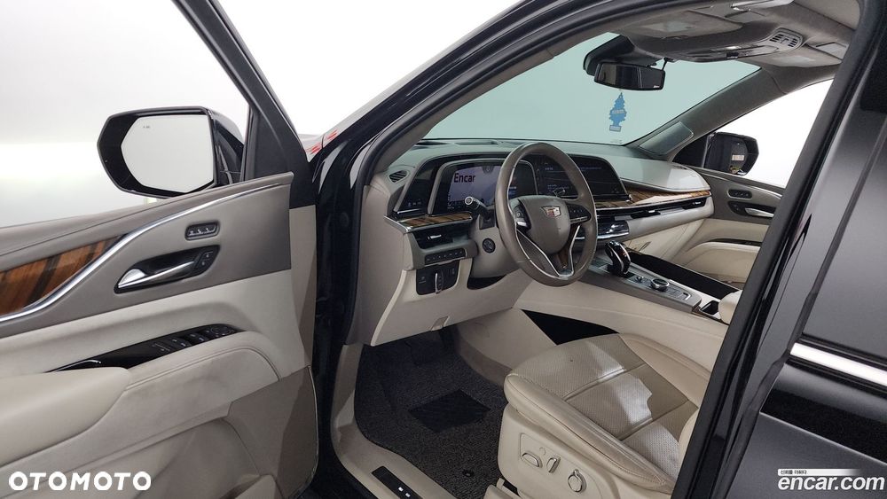 Cadillac Escalade - 6