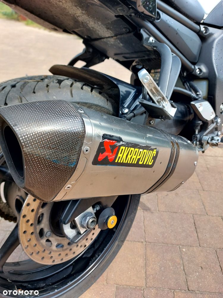 Yamaha FZ8 - 12
