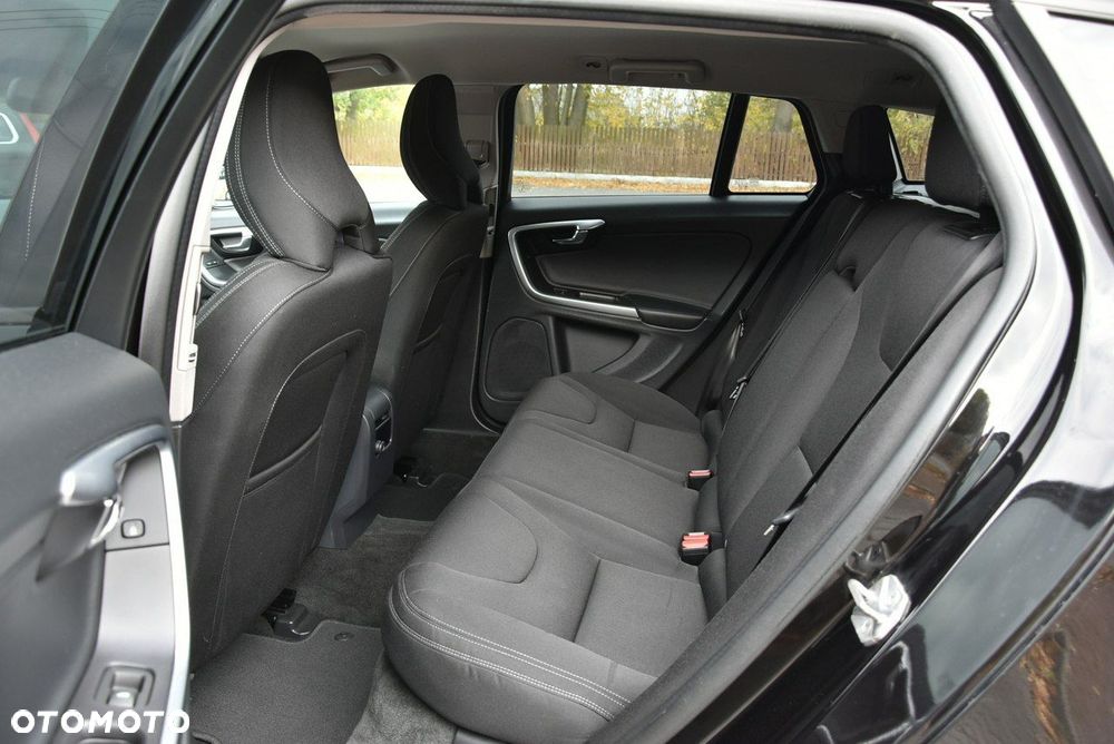 Volvo V60 D2 Kinetic - 14