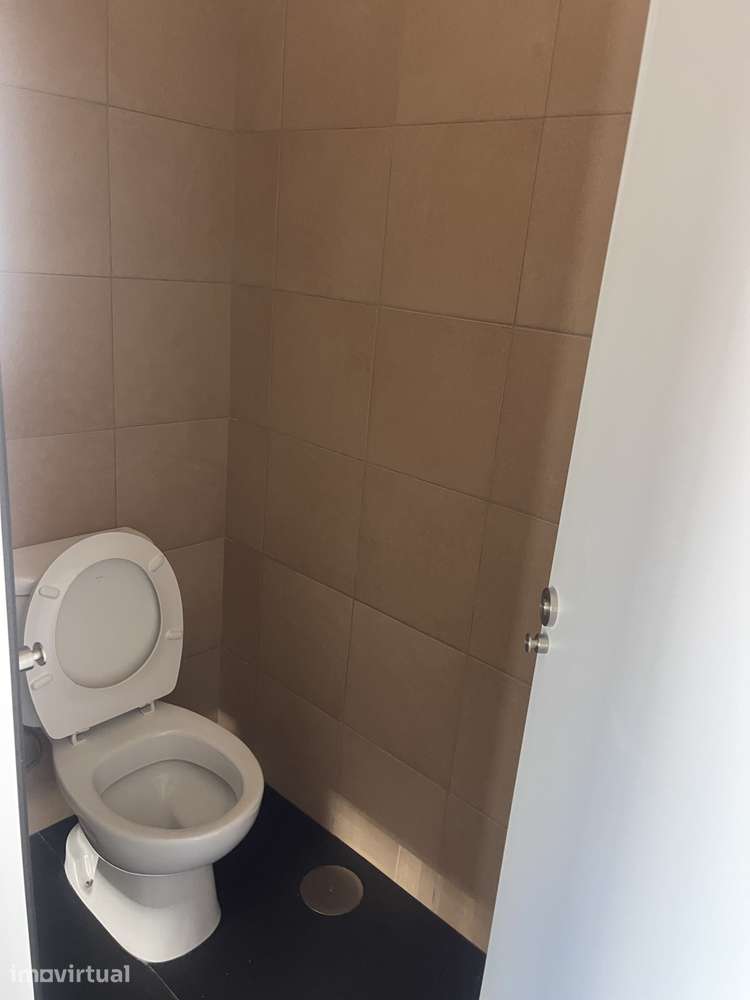 Loja para Aluguer-Preço sob consulta - Grande imagem: 5/18