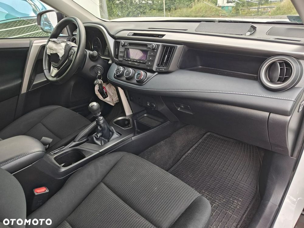 Toyota RAV4 - 12