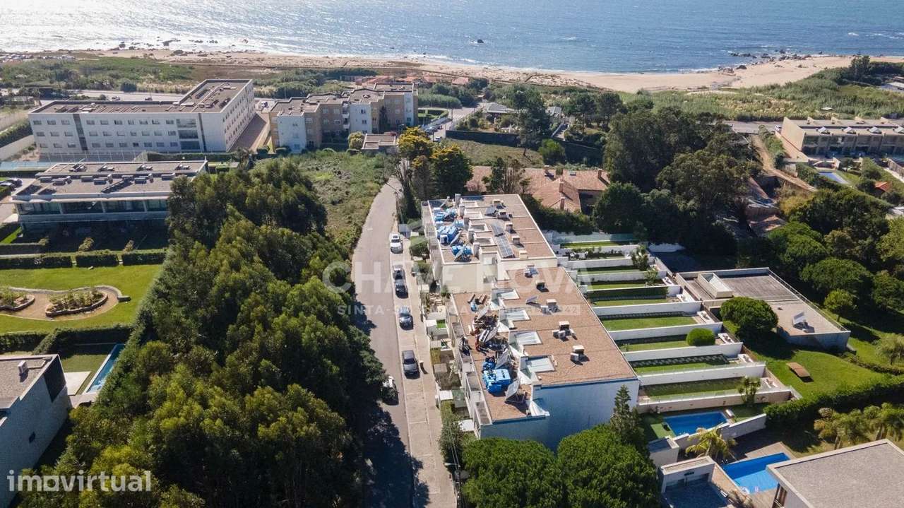Moradia T3 com 4 casas de banho e piscina na Madalena
