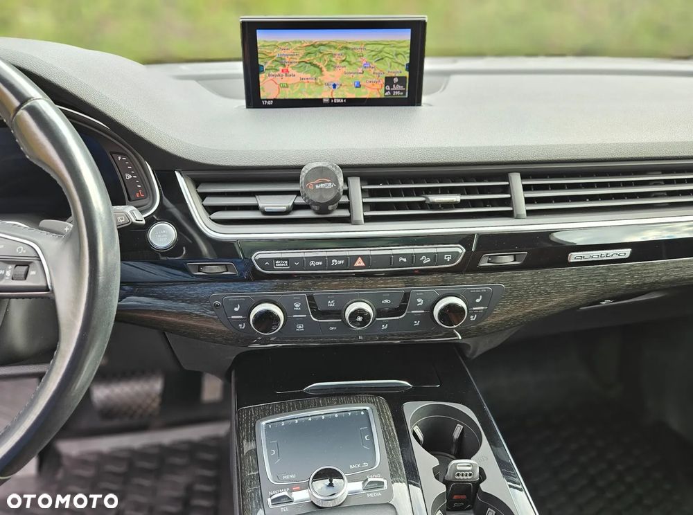 Audi Q7 - 17