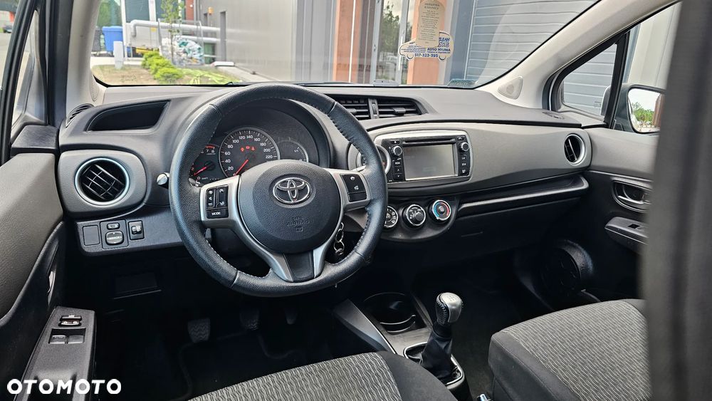 Toyota Yaris 1.0 Premium EU6 - 13