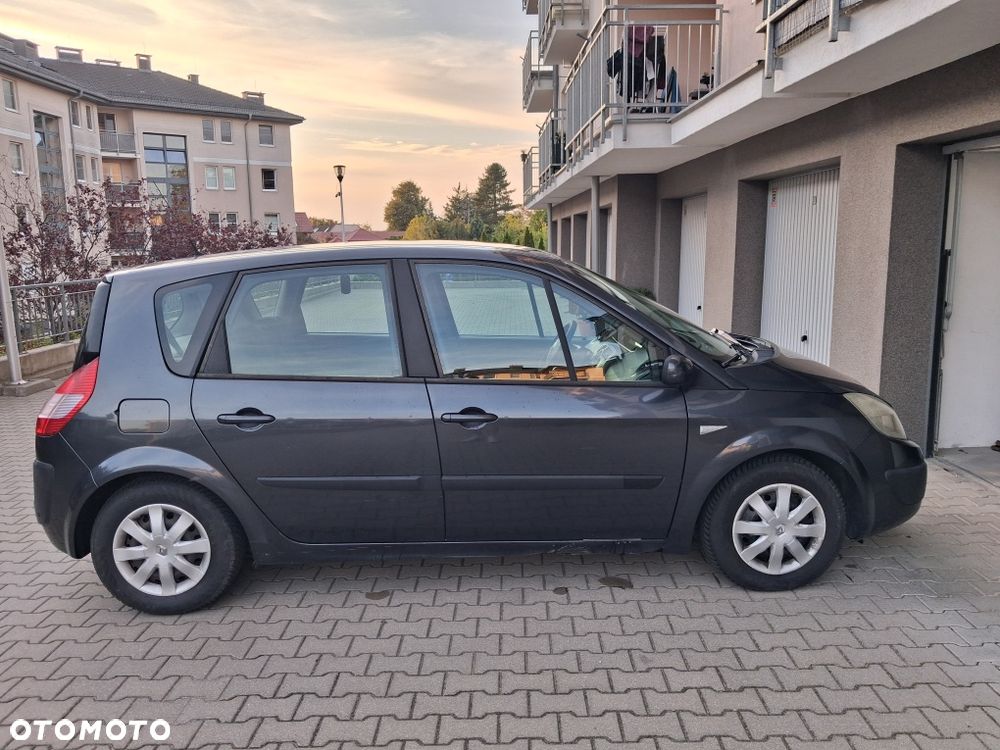 Renault Scenic - 8