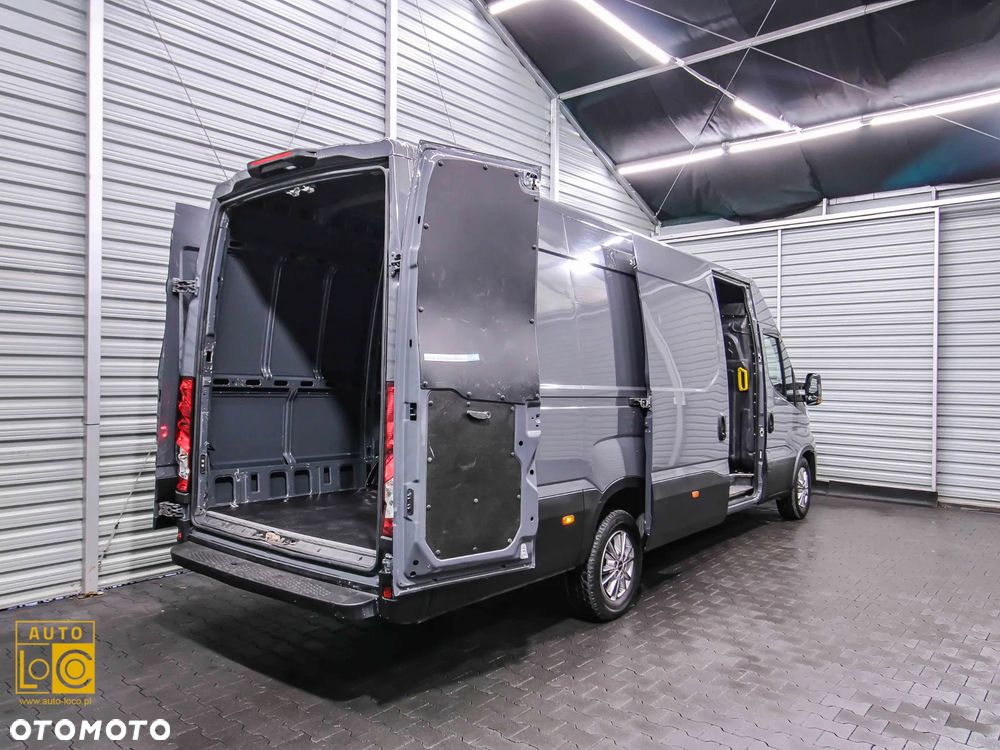 Iveco DAILY 35S18 FURGON MAX + 3,0D + AUTOMAT - 4