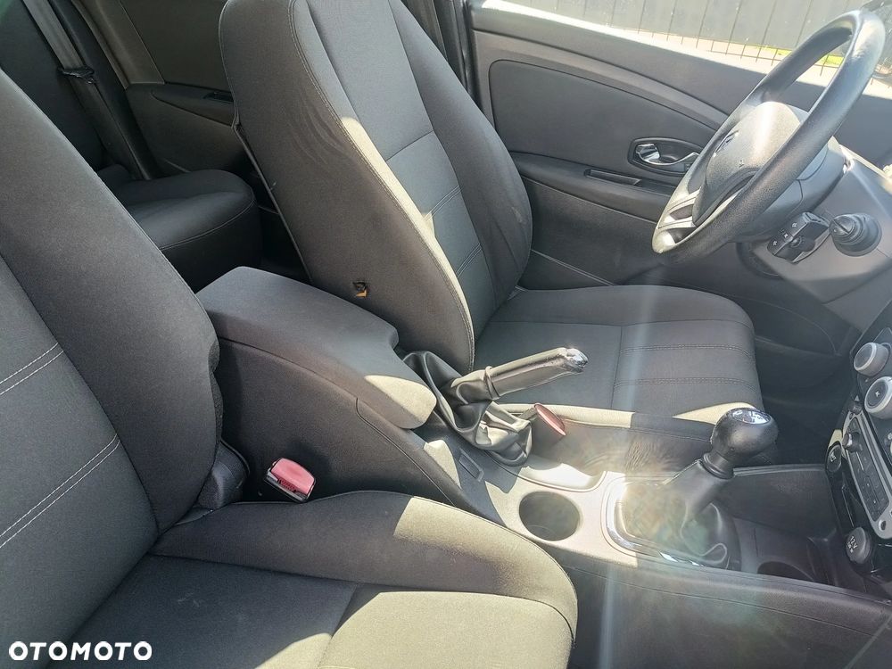 Renault Megane 1.5 dCi Authentique - 11