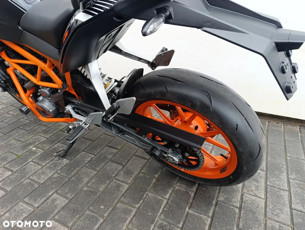KTM Duke - 18