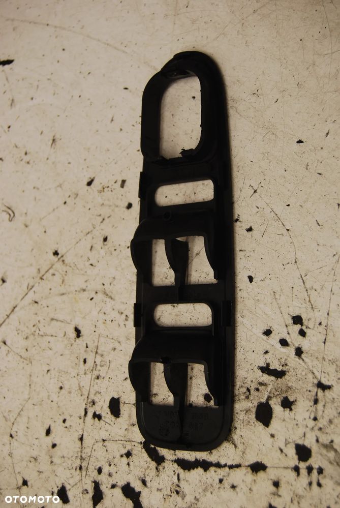 PANEL RAMKA PRZEŁĄCZNIKA SZYB 1M0867163B SEAT LEON I TOLEDO II - 2
