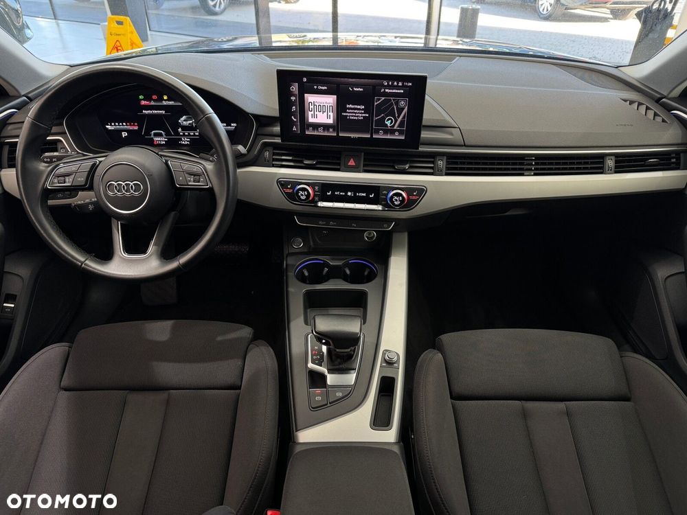 Audi A4 Limousine - 14