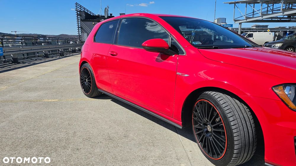 Volkswagen Golf - 19