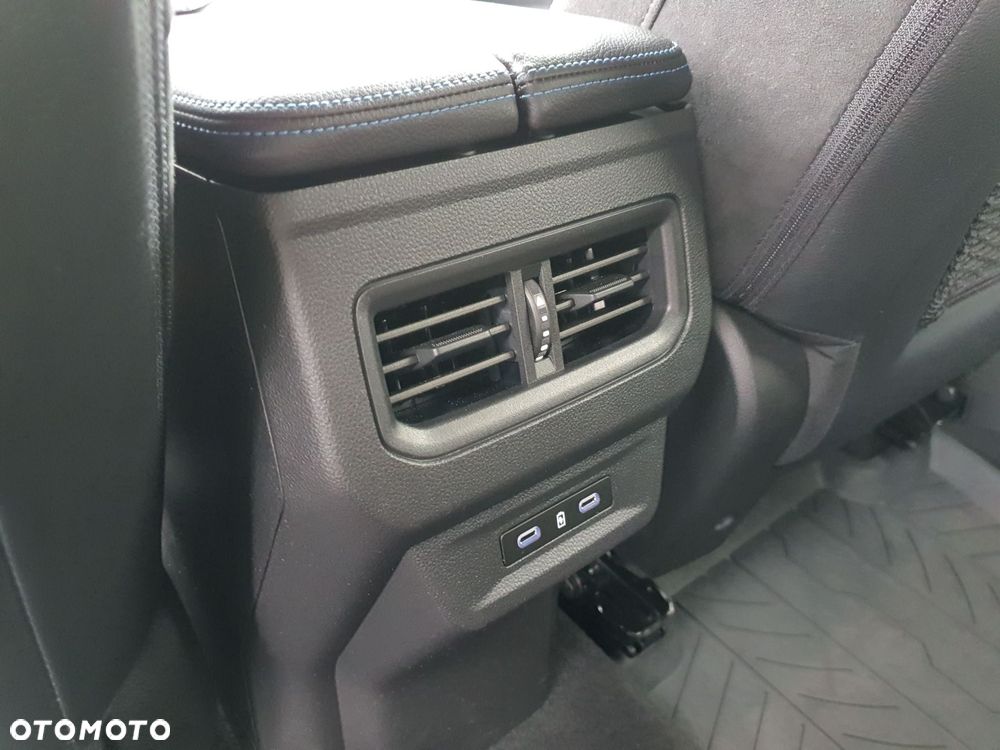 Renault Austral 1.3 TCe mHEV Iconic esprit Alpine - 24