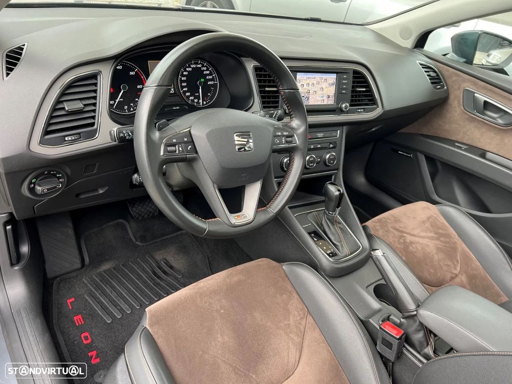 SEAT Leon X-Perience 2.0 TDi DSG 4Drive - 21