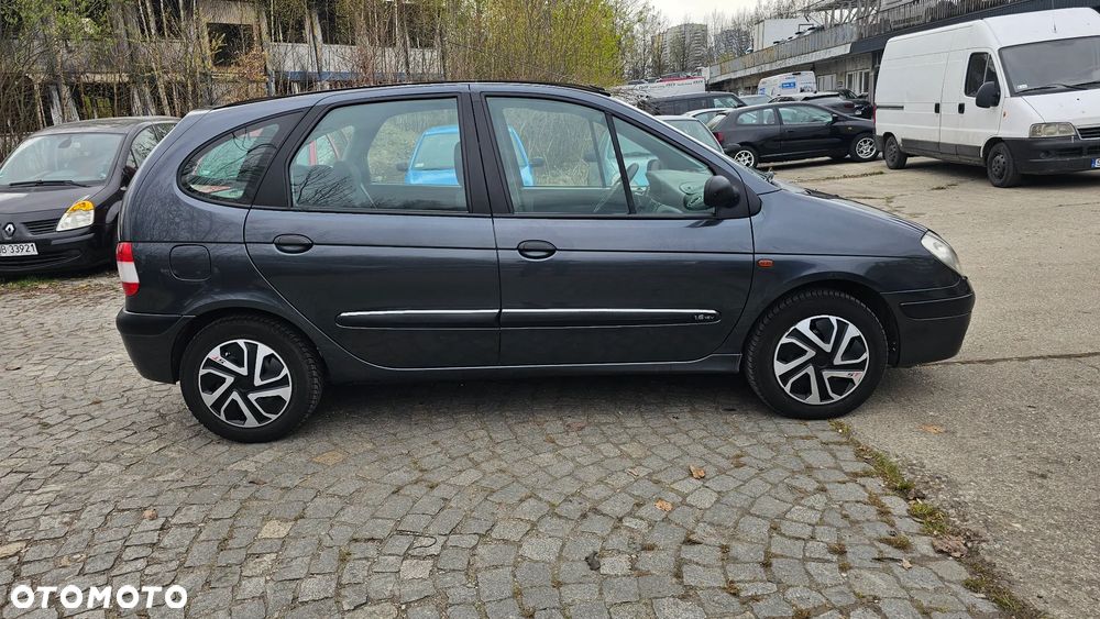 Renault Scenic 1.6 16V EXpression - 20