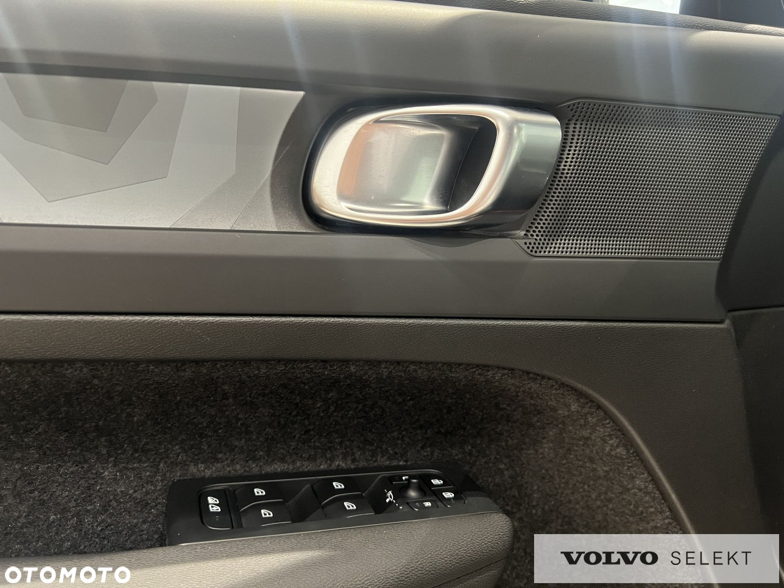Volvo C40 - 32