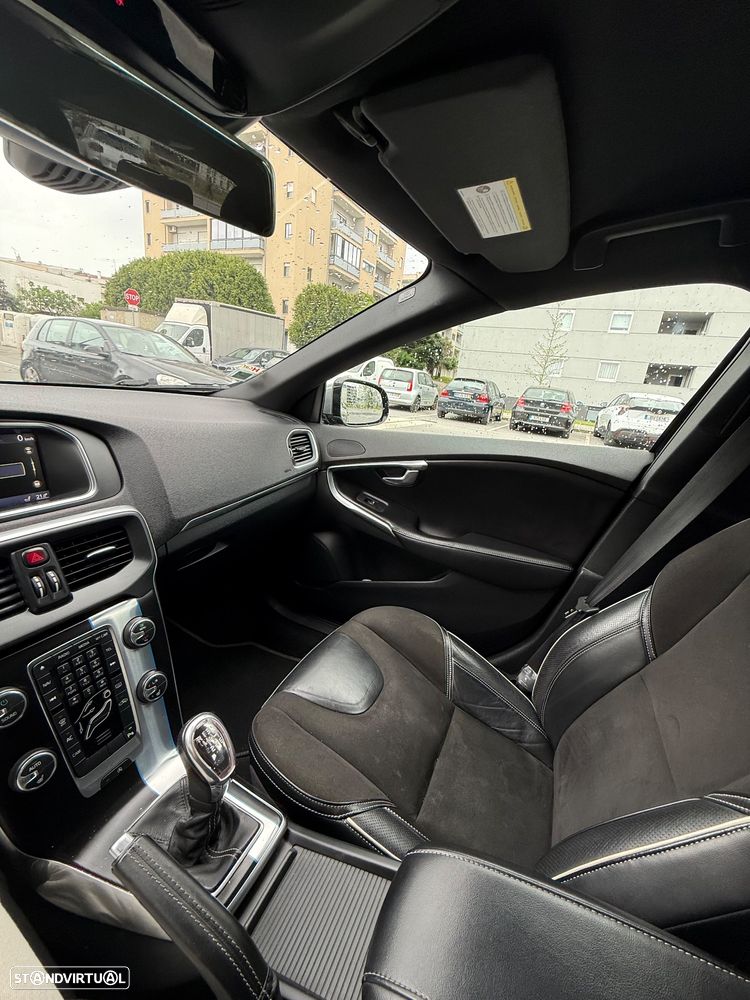 Volvo V40 D2 R Design - 28