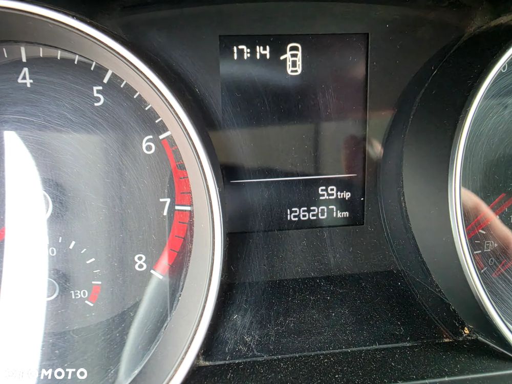 Volkswagen Golf 1.2 TSI BMT Trendline Perfectline - 29