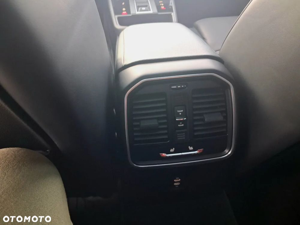 Porsche Macan S - 33