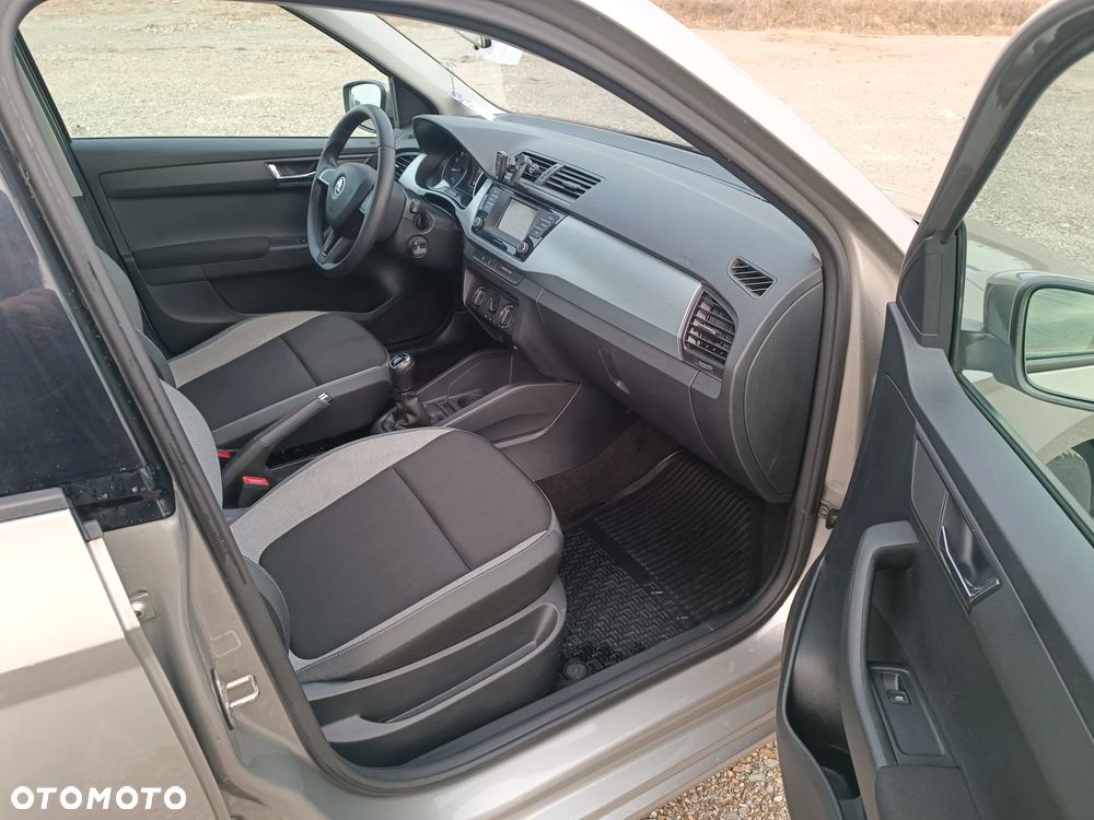 Skoda Fabia 1.0 Active - 8