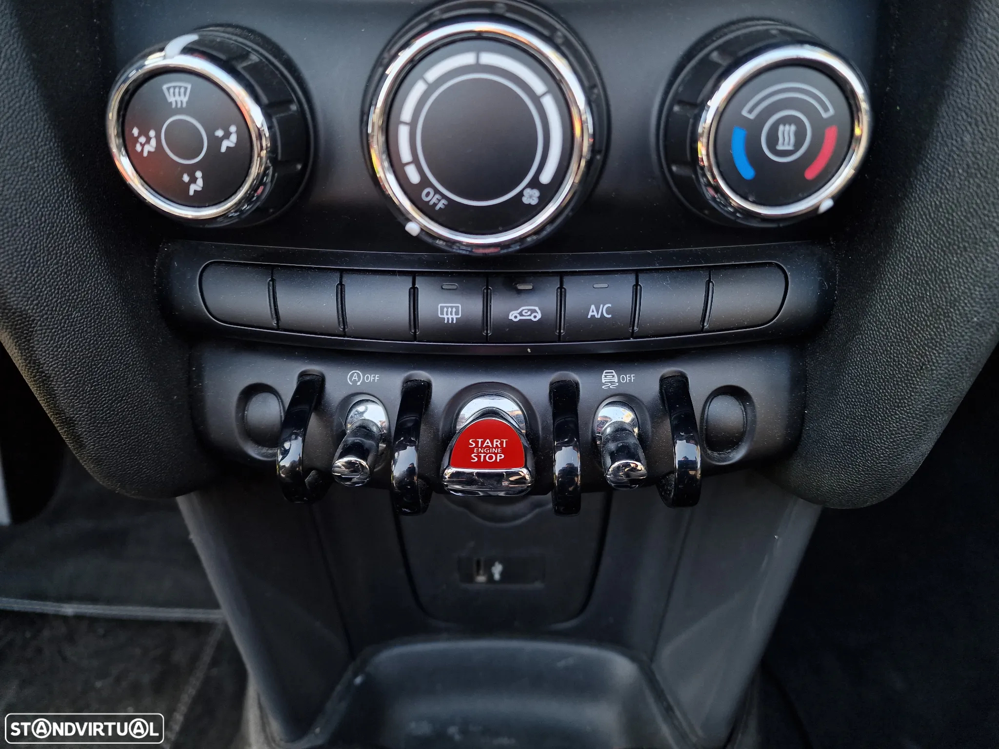 MINI Cabrio Cooper Auto - 26