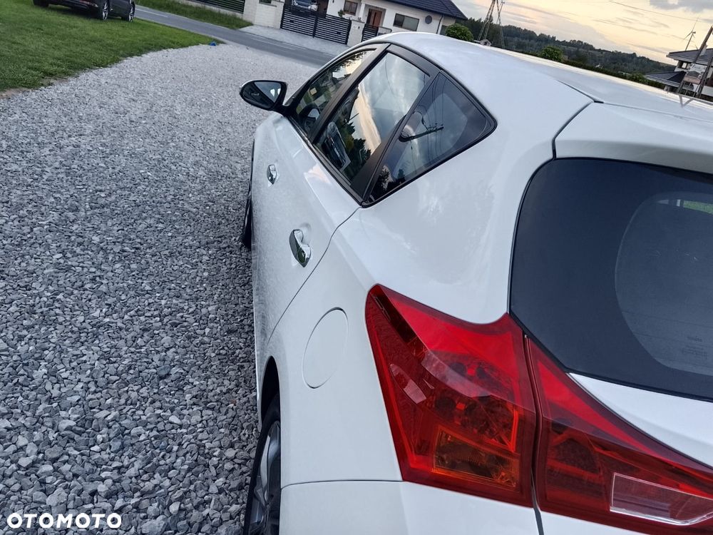 Toyota Auris 1.33 Dual-VVT-i Comfort - 39