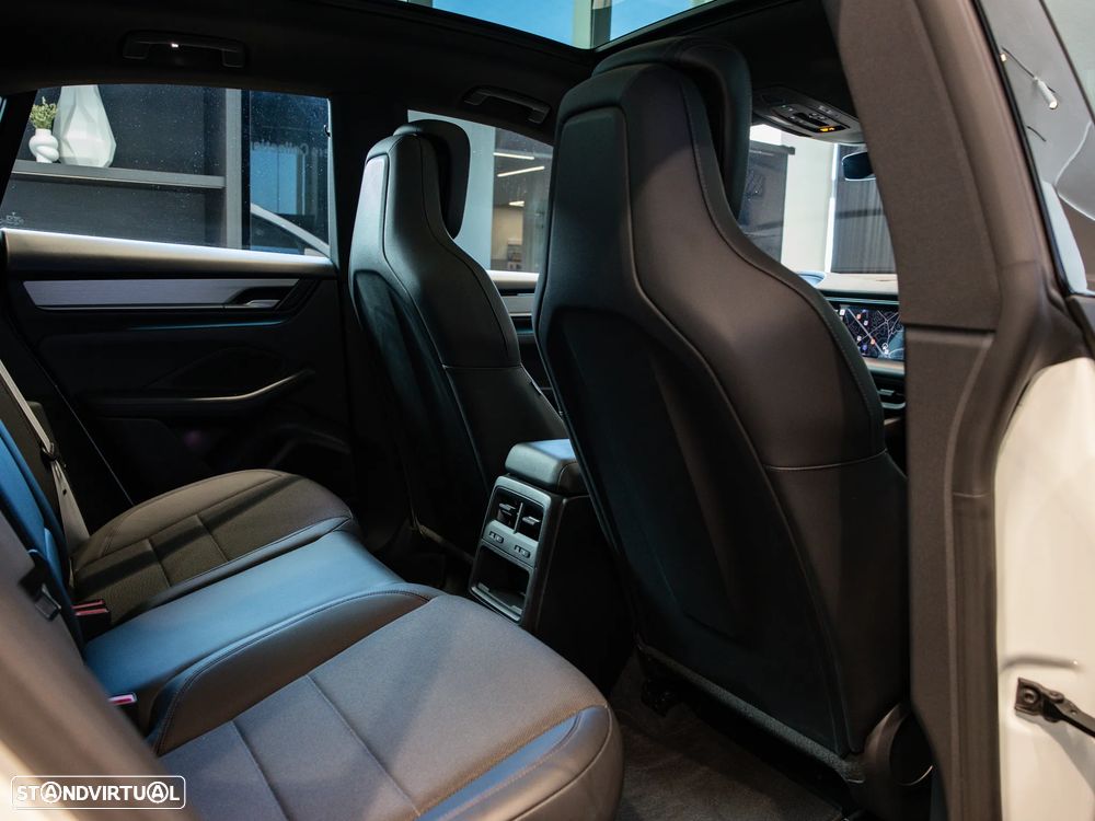 Porsche Macan Electric 4 - 40