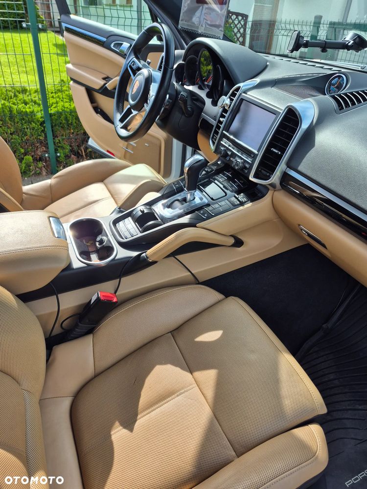 Porsche Cayenne Standard - 11