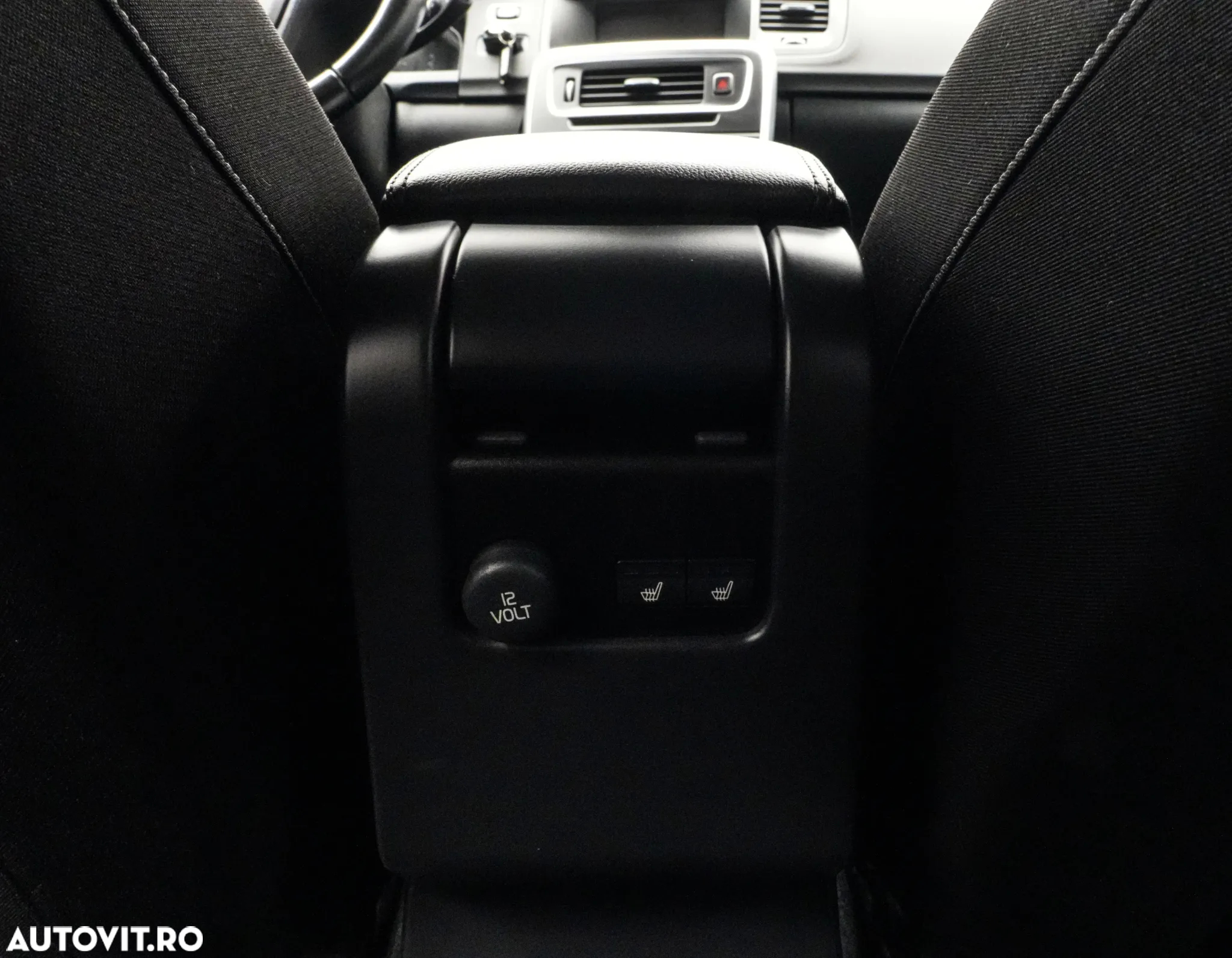 Volvo V60 D3 Summum - 17