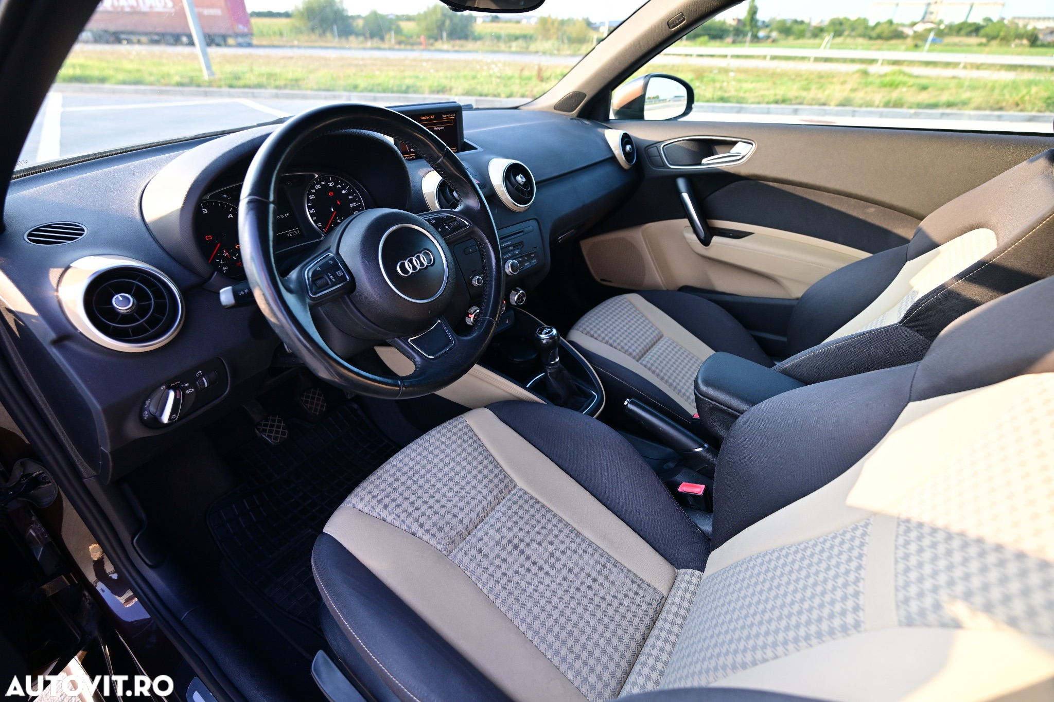 Audi A1 1.6 TDI S line edition - 9