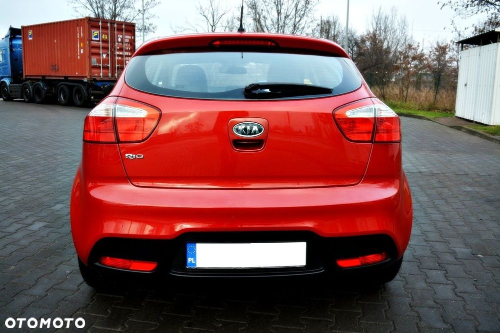 Kia Rio 1.2 Attract - 4
